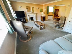 Lounge- click for photo gallery
